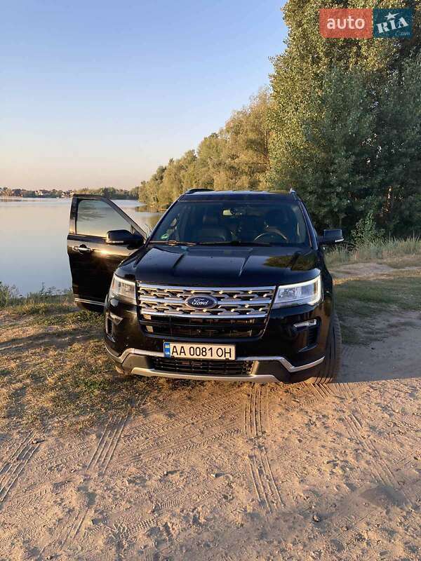 Позашляховик / Кросовер Ford Explorer 2017 в 