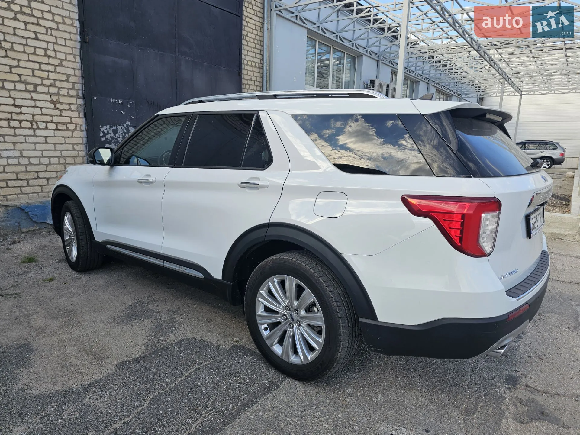 2021 Ford Explorer - мініатюра 2