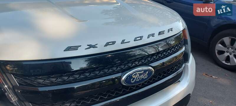 Внедорожник / Кроссовер Ford Explorer 2013 в Первомайске