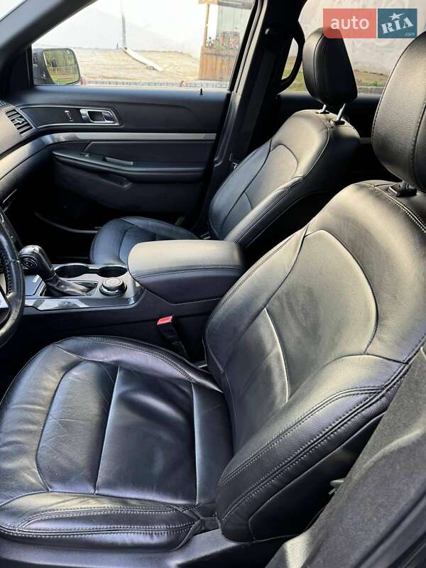 Внедорожник / Кроссовер Ford Explorer 2018 в Чернигове