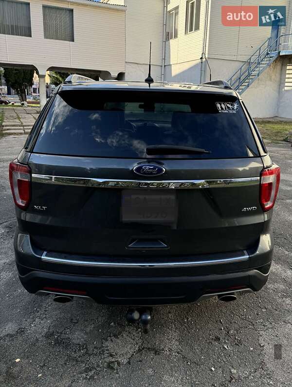 Внедорожник / Кроссовер Ford Explorer 2018 в Чернигове
