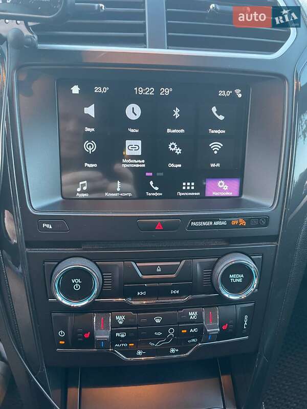 Позашляховик / Кросовер Ford Explorer 2017 в Києві