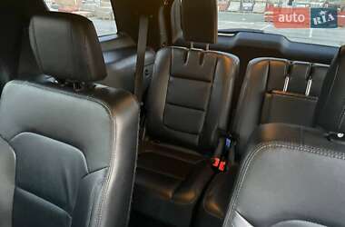Позашляховик / Кросовер Ford Explorer 2017 в 