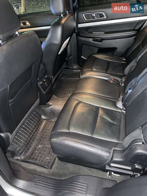 Внедорожник / Кроссовер Ford Explorer 2017 в Ковеле