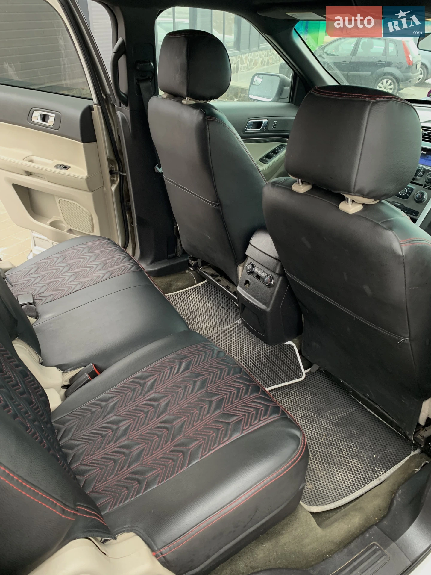 2013 Ford Explorer - мініатюра 10