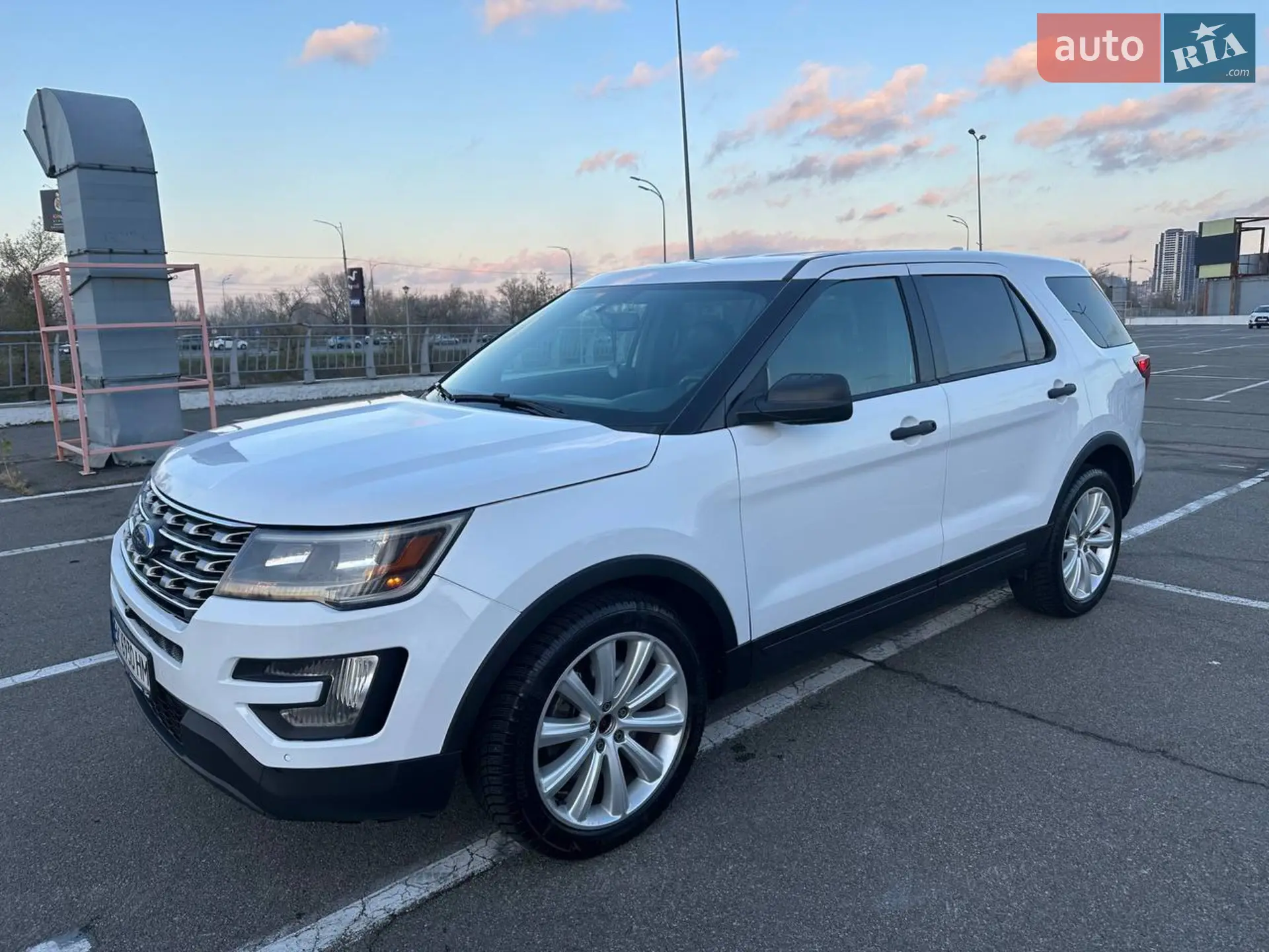 2017 Ford Explorer - мініатюра 4