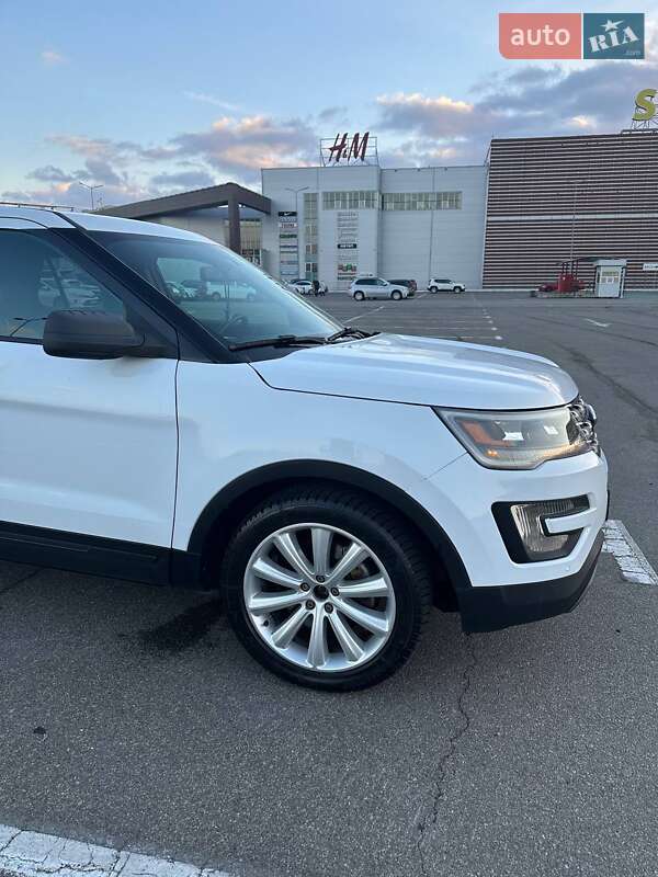 Позашляховик / Кросовер Ford Explorer 2017 в Києві