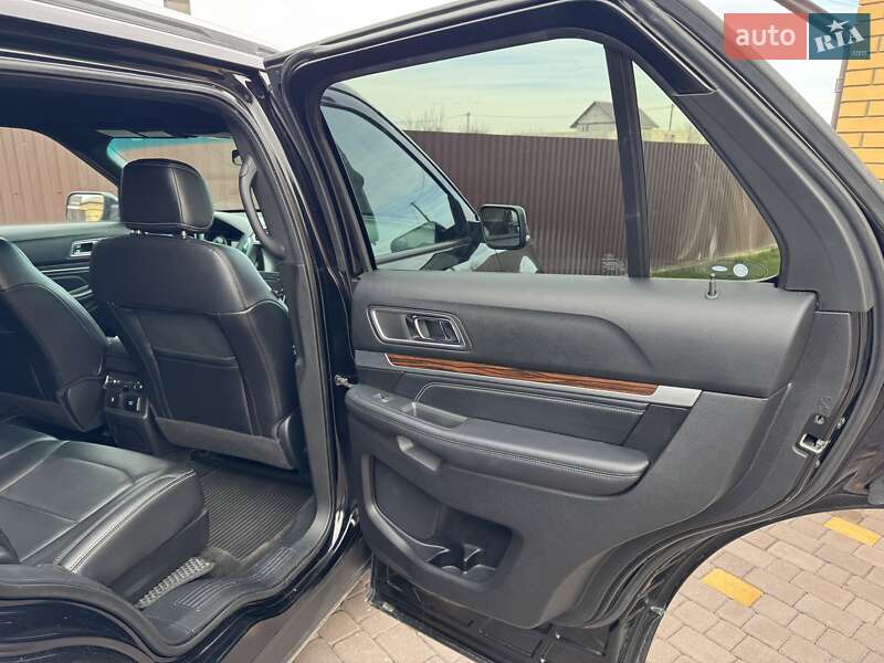 Позашляховик / Кросовер Ford Explorer 2016 в Хмельницькому