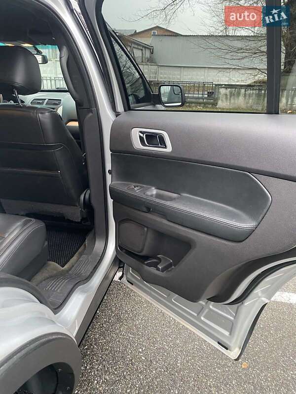 Внедорожник / Кроссовер Ford Explorer 2015 в Киеве