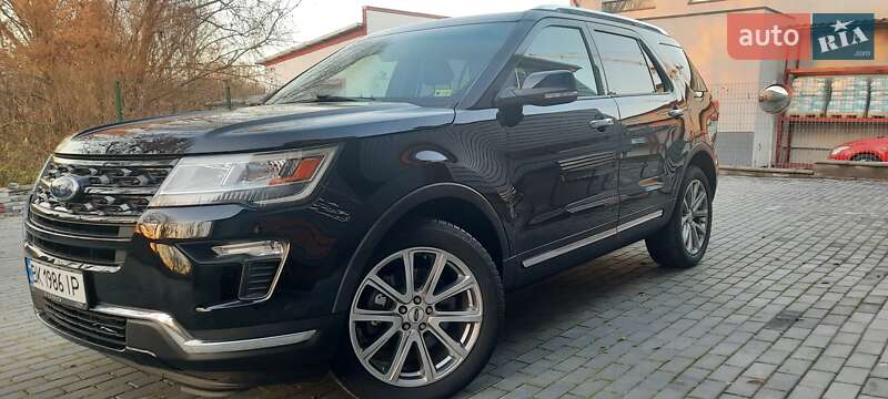 Внедорожник / Кроссовер Ford Explorer 2016 в Остроге