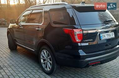Внедорожник / Кроссовер Ford Explorer 2016 в Остроге