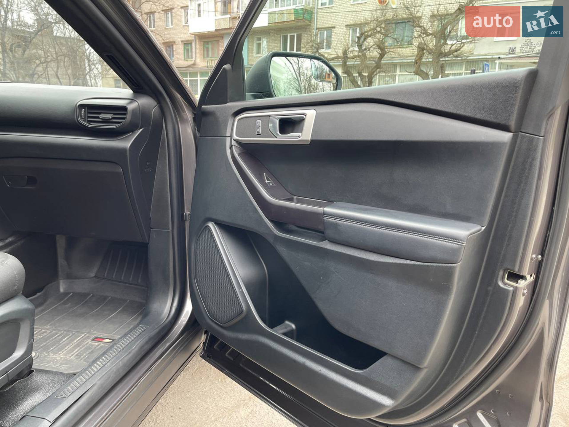 2019 Ford Explorer - мініатюра 29