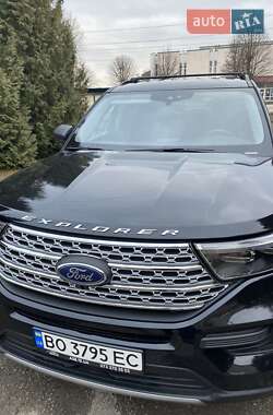Позашляховик / Кросовер Ford Explorer 2020 в 