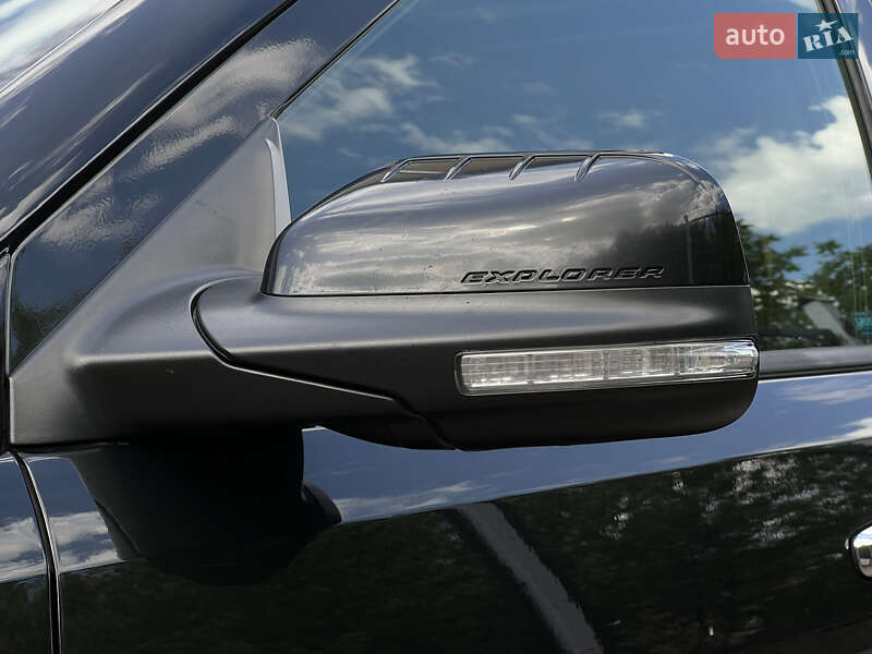 Позашляховик / Кросовер Ford Explorer 2014 в Львові
