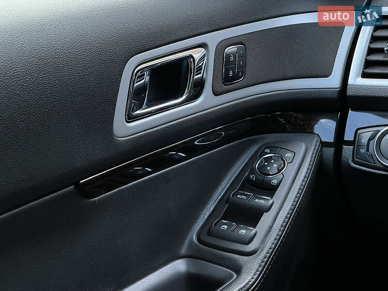 Позашляховик / Кросовер Ford Explorer 2014 в Львові