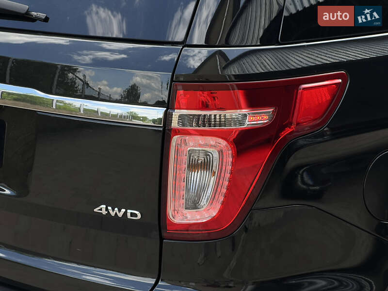 Позашляховик / Кросовер Ford Explorer 2014 в Львові