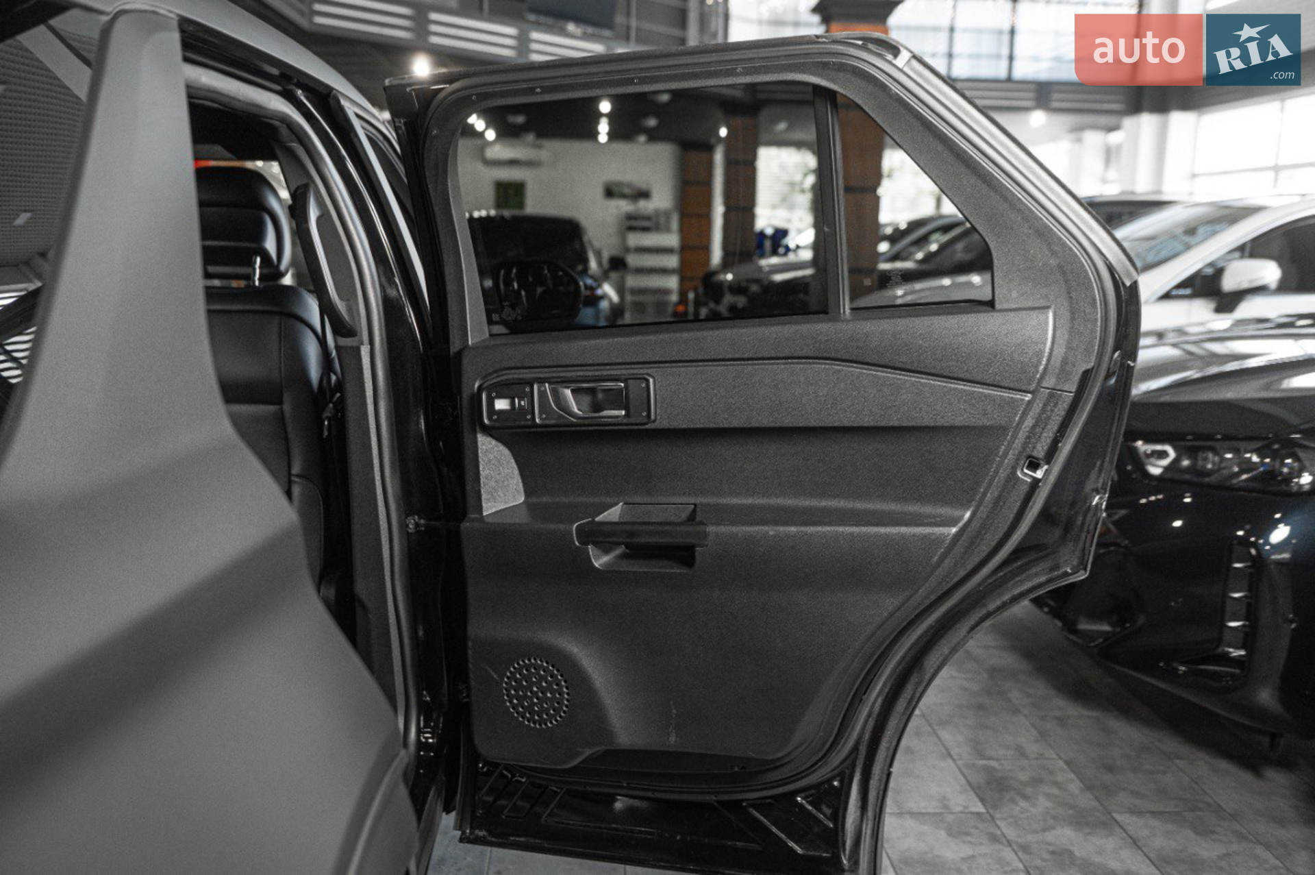 2020 Ford Explorer - мініатюра 38