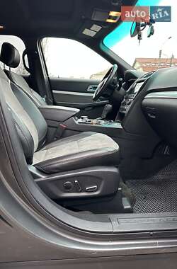 Внедорожник / Кроссовер Ford Explorer 2017 в 