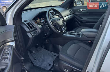 Внедорожник / Кроссовер Ford Explorer 2018 в 