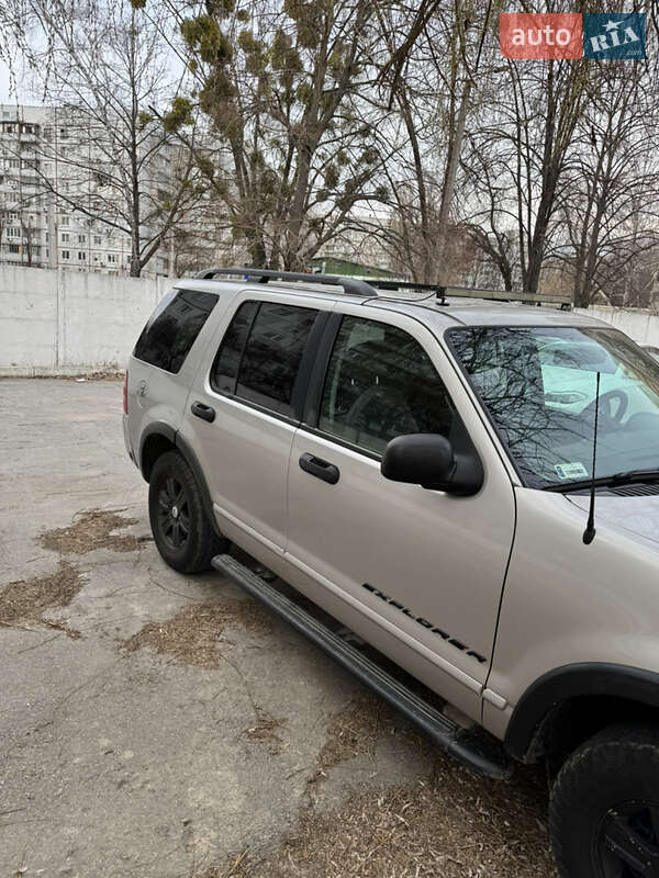 Внедорожник / Кроссовер Ford Explorer 2002 в Харькове