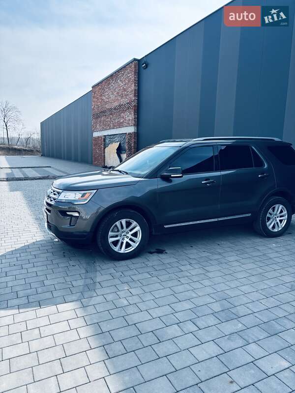 Внедорожник / Кроссовер Ford Explorer 2018 в Хмельницком