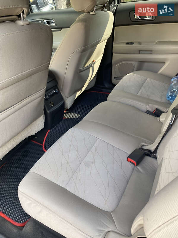 Позашляховик / Кросовер Ford Explorer 2013 в Києві