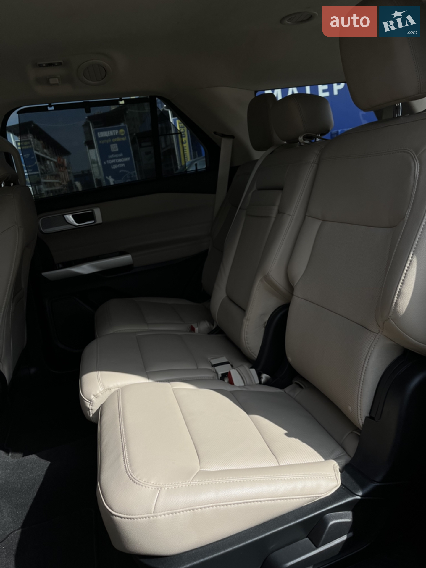 2022 Ford Explorer - мініатюра 26