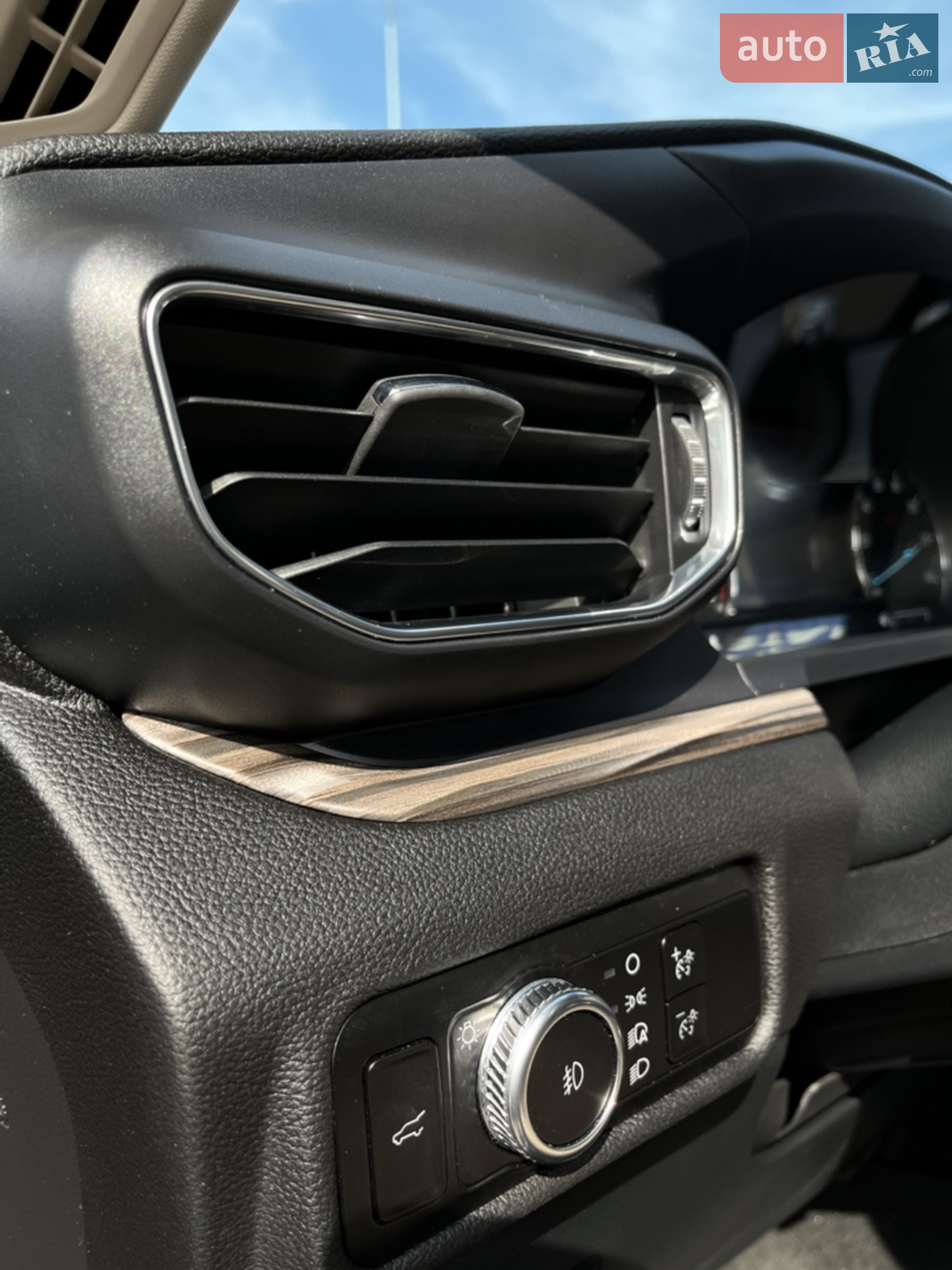 2022 Ford Explorer - мініатюра 22
