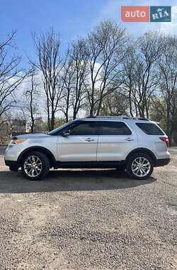 Позашляховик / Кросовер Ford Explorer 2015 в 
