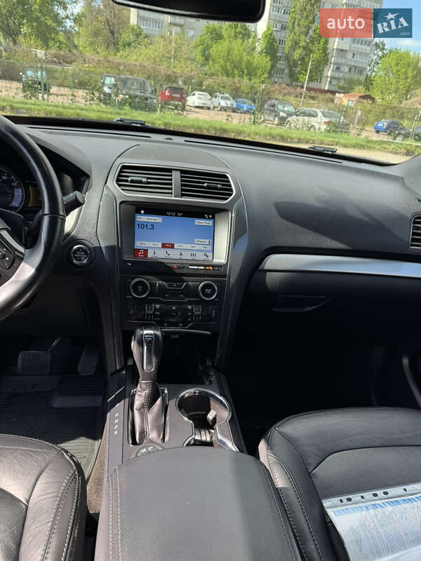 Внедорожник / Кроссовер Ford Explorer 2018 в Чернигове