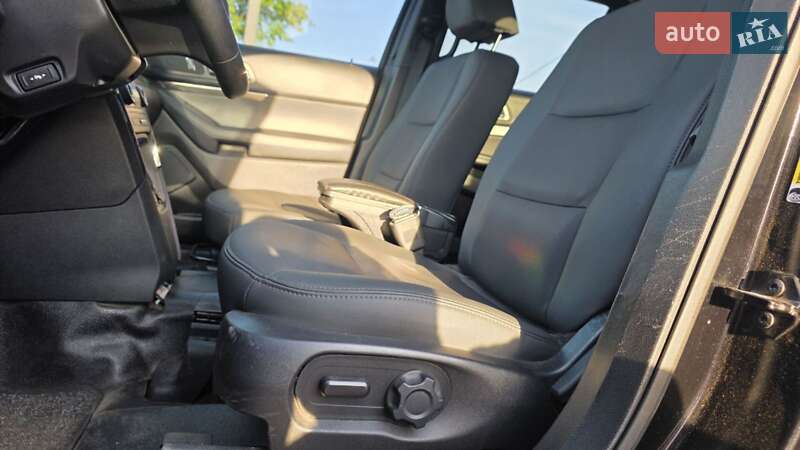 Позашляховик / Кросовер Ford Explorer 2016 в Мукачевому