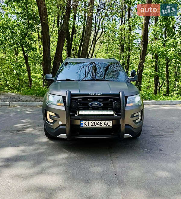 Позашляховик / Кросовер Ford Explorer 2016 в Києві