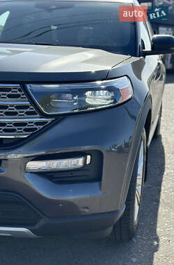Позашляховик / Кросовер Ford Explorer 2019 в 