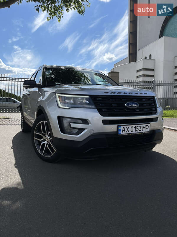 Позашляховик / Кросовер Ford Explorer 2016 в Києві