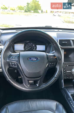 Внедорожник / Кроссовер Ford Explorer 2016 в 