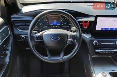 Позашляховик / Кросовер Ford Explorer 2020 в 