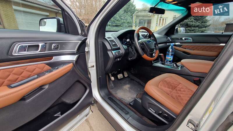 Внедорожник / Кроссовер Ford Explorer 2015 в Днепре