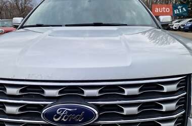 Внедорожник / Кроссовер Ford Explorer 2015 в 