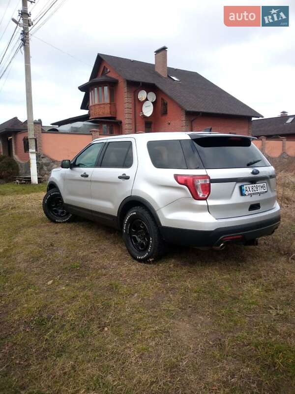 Позашляховик / Кросовер Ford Explorer 2016 в Києві
