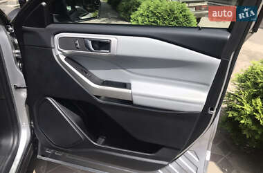 Позашляховик / Кросовер Ford Explorer 2021 в 