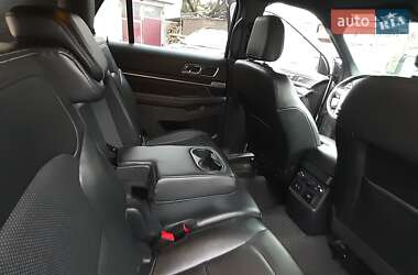 Позашляховик / Кросовер Ford Explorer 2017 в  фото 14 Позашляховик / Кросовер Ford Explorer 2017 в