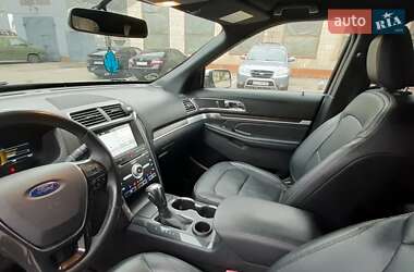 Позашляховик / Кросовер Ford Explorer 2017 в  фото 18 Позашляховик / Кросовер Ford Explorer 2017 в