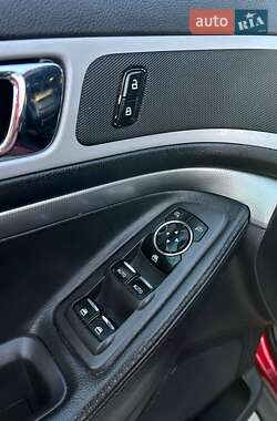 Позашляховик / Кросовер Ford Explorer 2012 в 