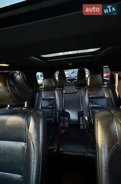 Позашляховик / Кросовер Ford Explorer 2012 в 