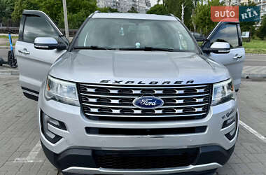 Внедорожник / Кроссовер Ford Explorer 2017 в 