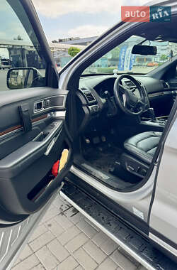Внедорожник / Кроссовер Ford Explorer 2017 в 