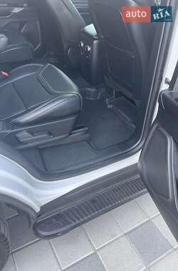 Внедорожник / Кроссовер Ford Explorer 2019 в 