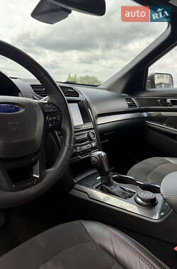 Внедорожник / Кроссовер Ford Explorer 2017 в 