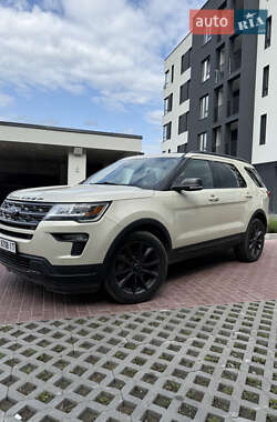 Внедорожник / Кроссовер Ford Explorer 2017 в Ровно