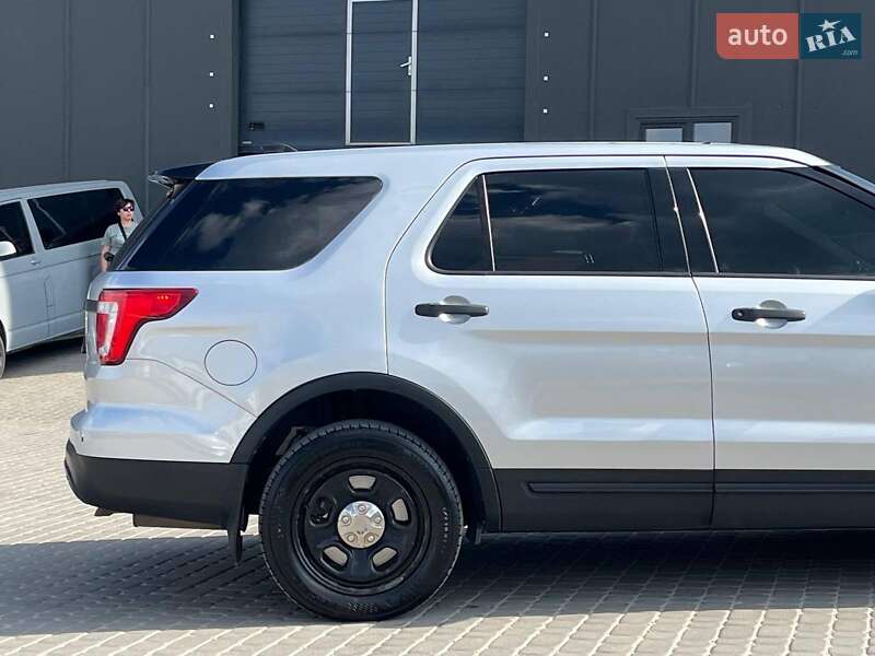 Позашляховик / Кросовер Ford Explorer 2017 в Львові